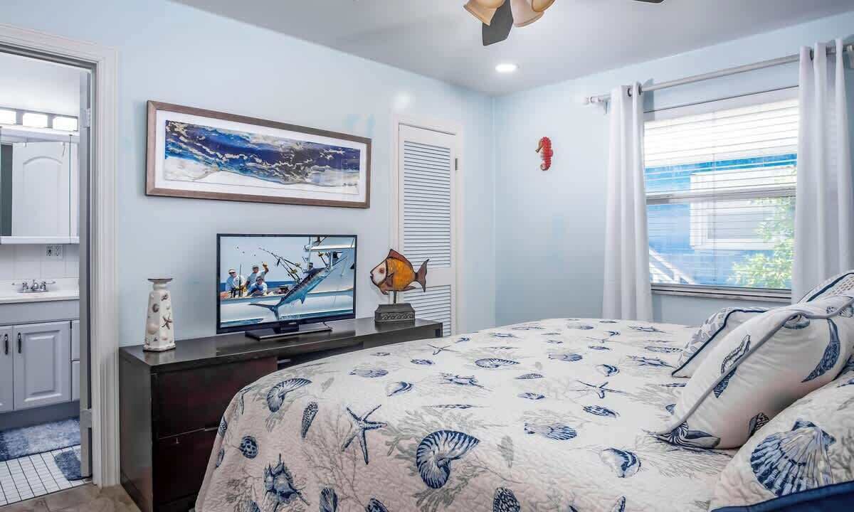 Photo of Bedroom in Cutthroat Harbor Estates