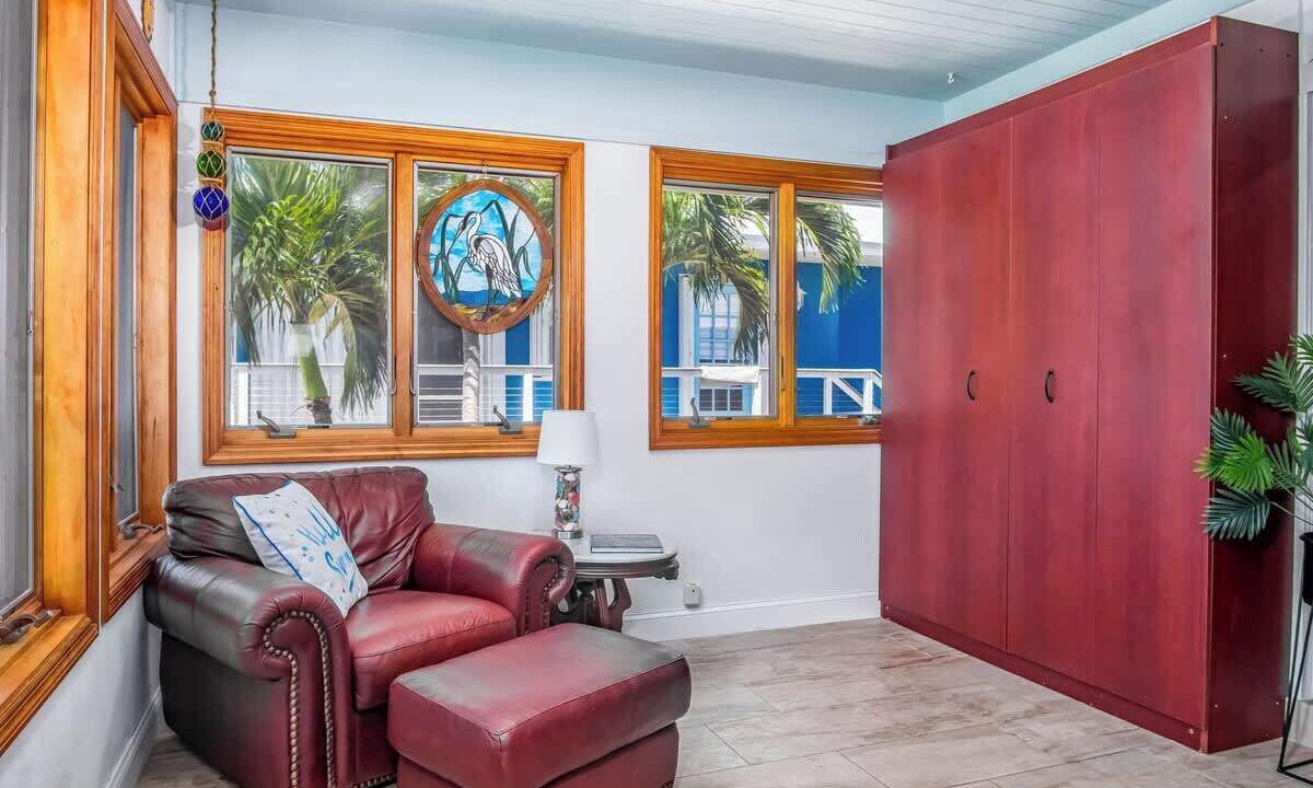 Photo of Livingroom in Cutthroat Harbor Estates