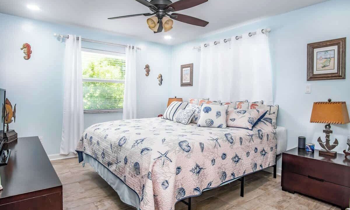 Photo of Bedroom in Cutthroat Harbor Estates