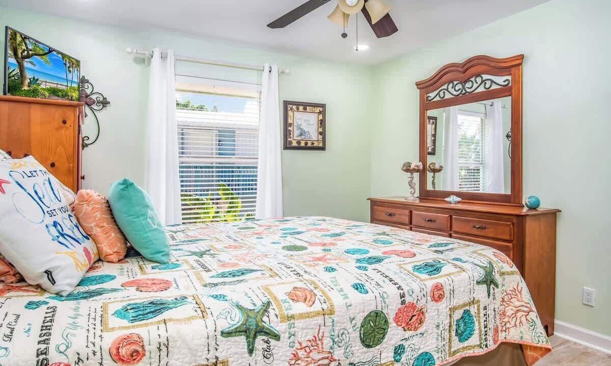 Photo of Bedroom in Cutthroat Harbor Estates