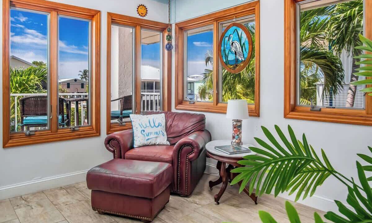 Photo of Livingroom in Cutthroat Harbor Estates