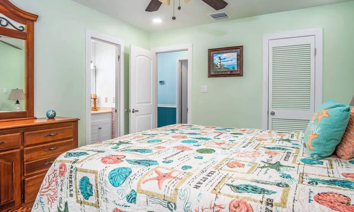 Photo of Bedroom in Cutthroat Harbor Estates