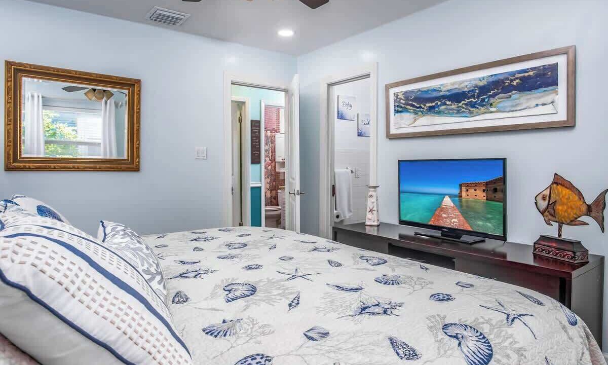 Photo of Bedroom in Cutthroat Harbor Estates