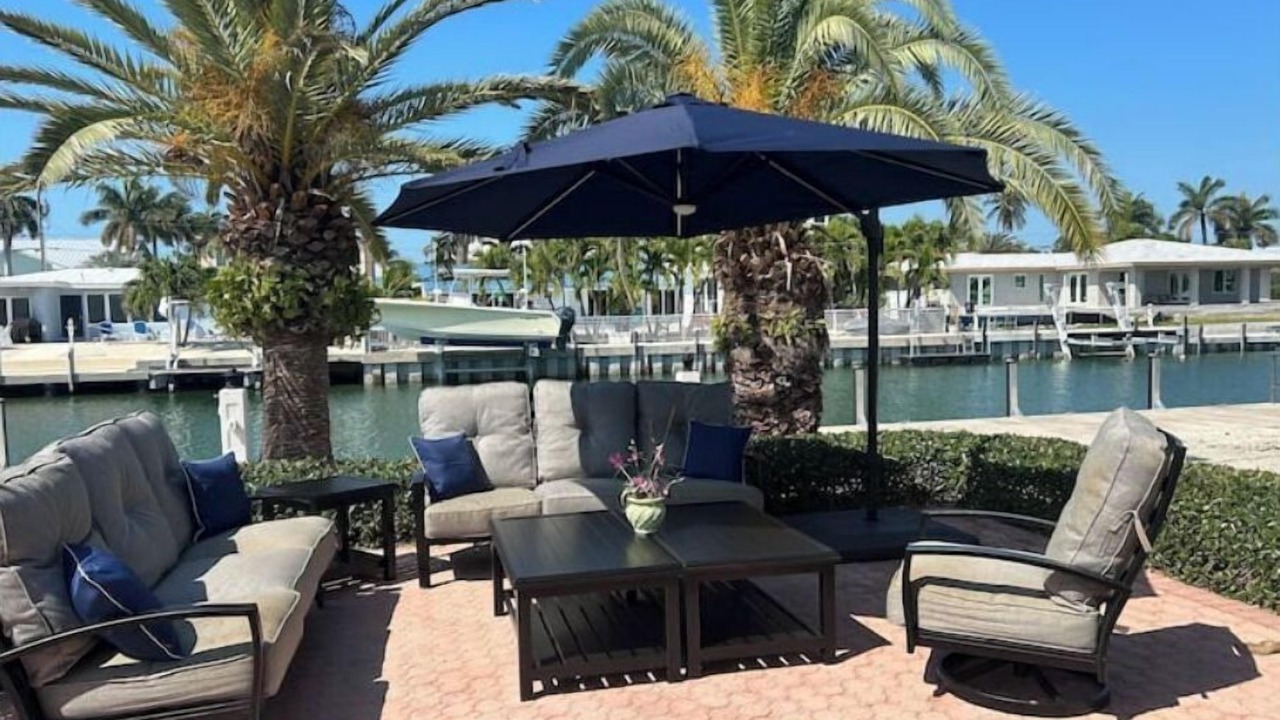 Photo of Outdoor in Coury