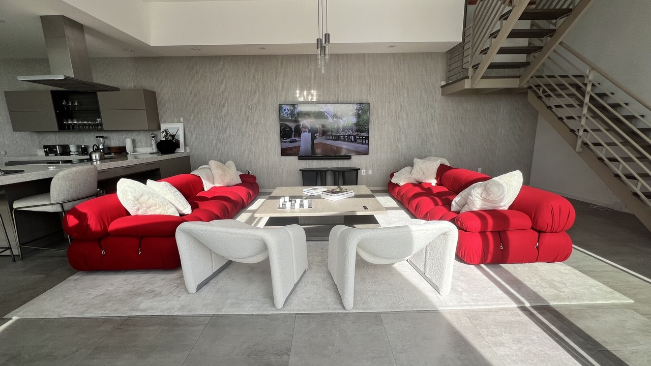 Photo of Livingroom in Hollywood Hills West