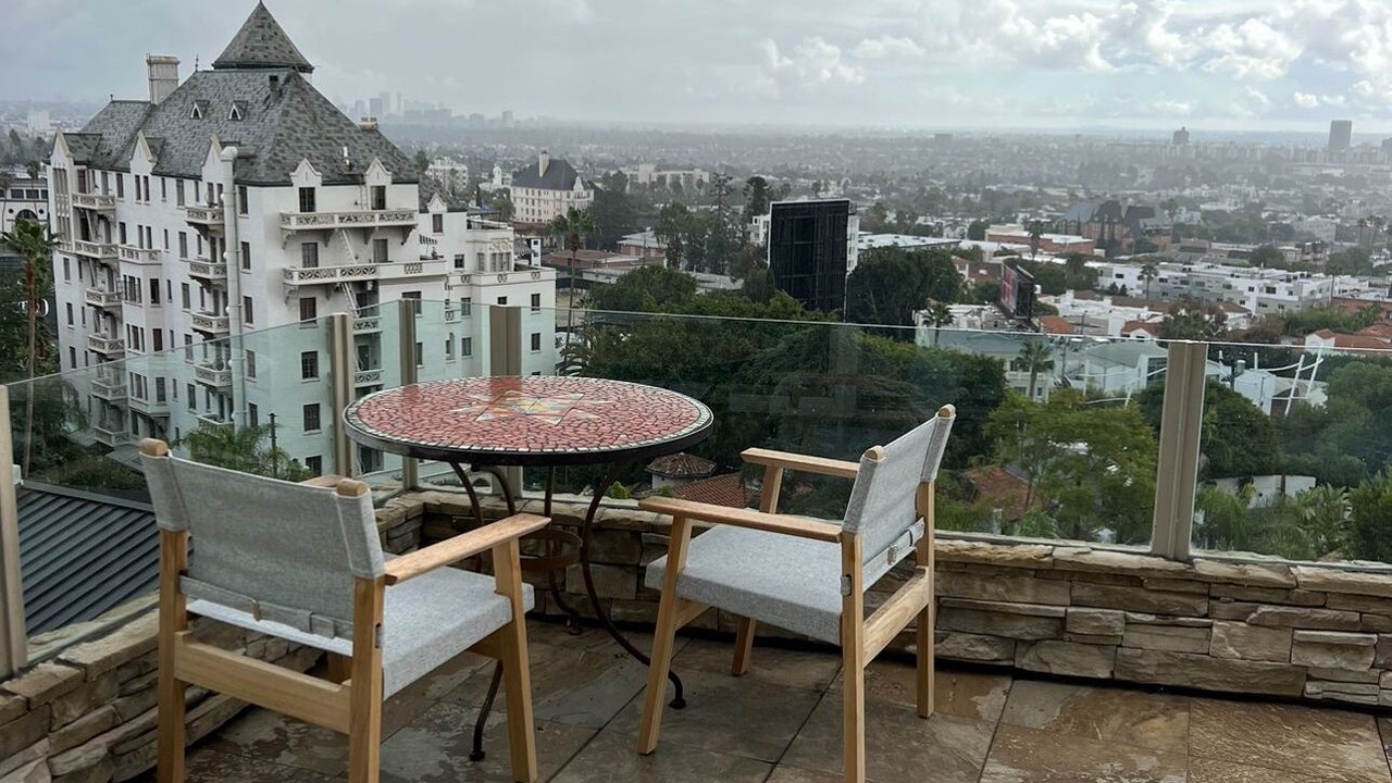 Photo of Outdoor in Hollywood Hills West