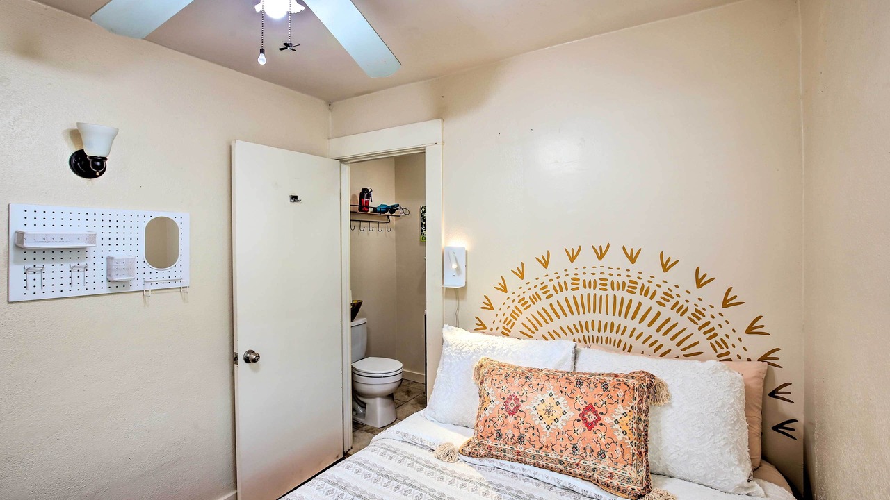 Photo of Bedroom in North Long Beach