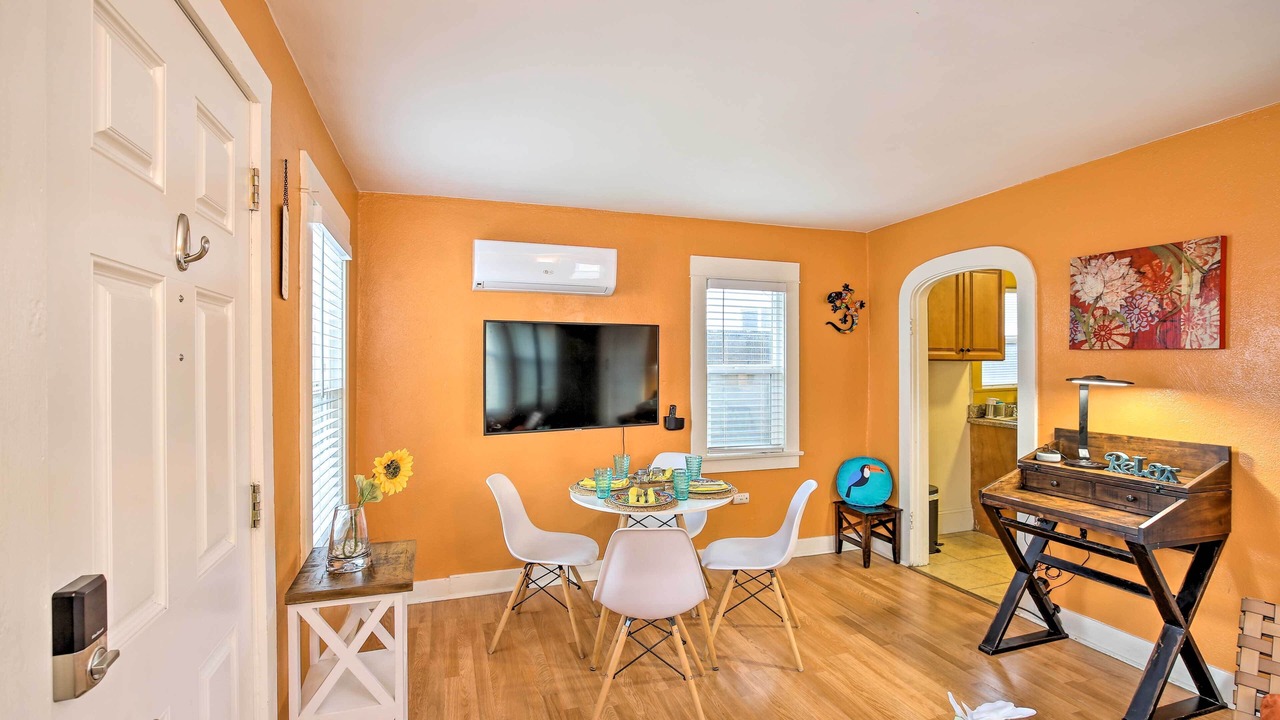 Photo of Bedroom in North Long Beach
