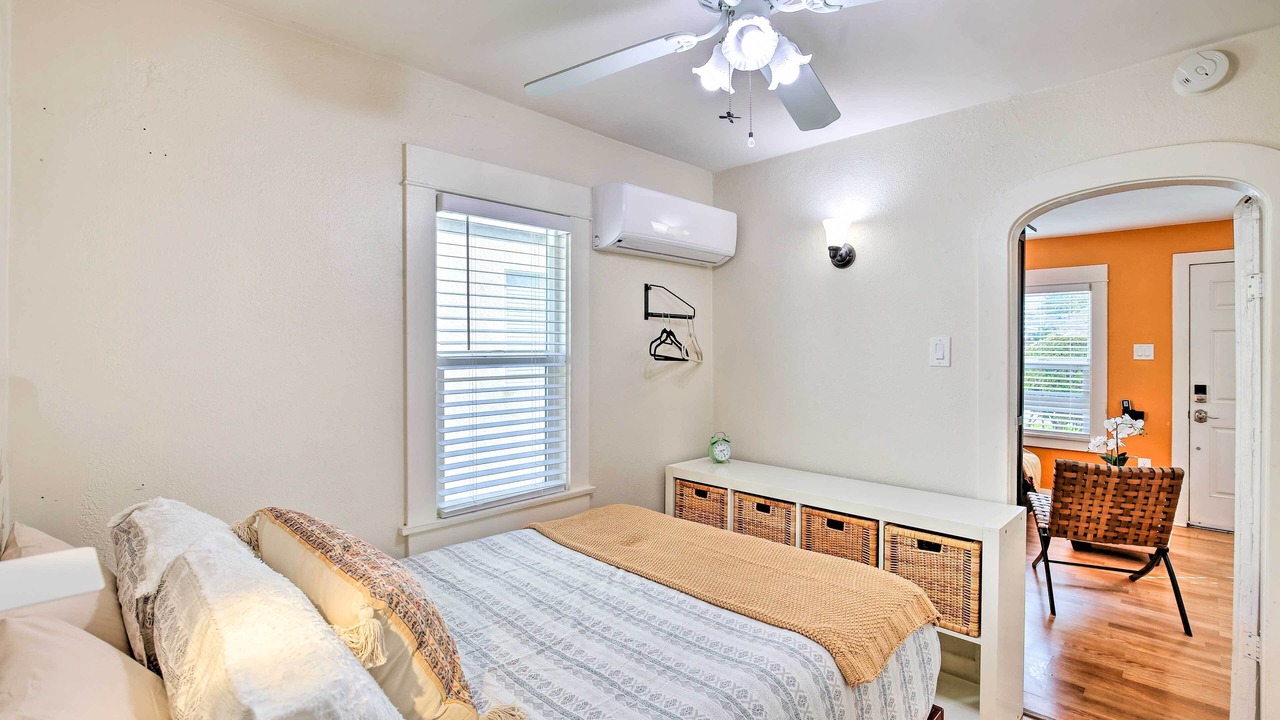 Photo of Bedroom in North Long Beach
