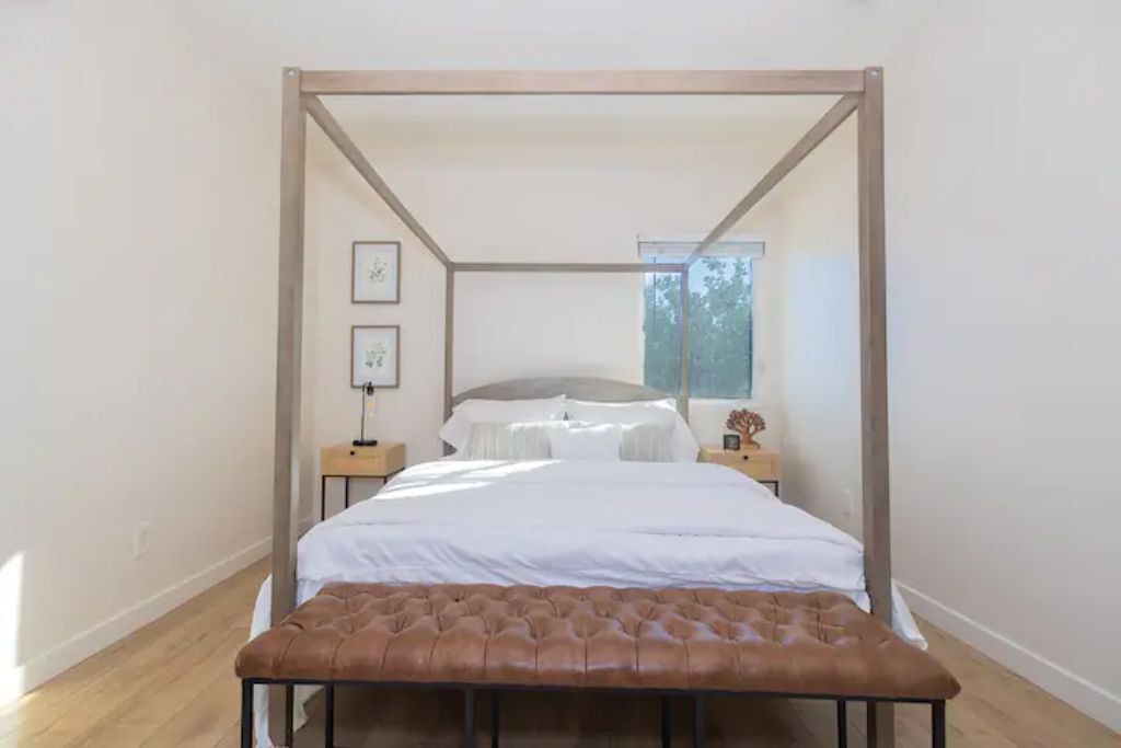 Photo of Bedroom in Harbor