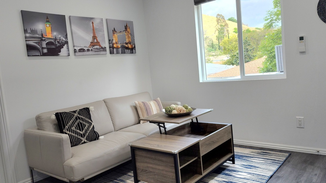 Photo of Livingroom in Los Angeles