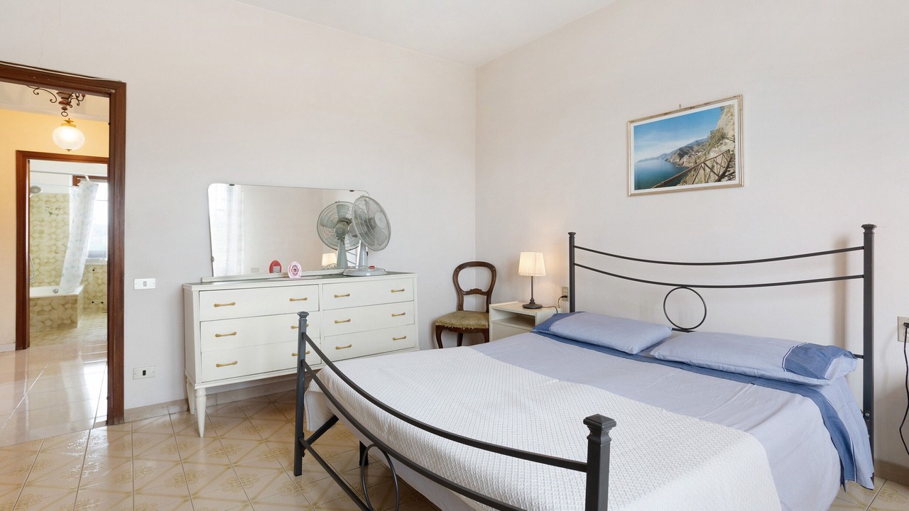 Photo of Bedroom in Luni