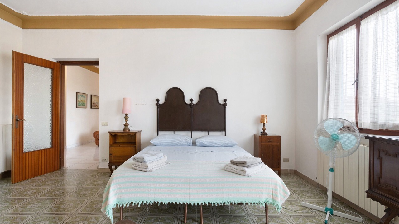 Photo of Bedroom in Luni