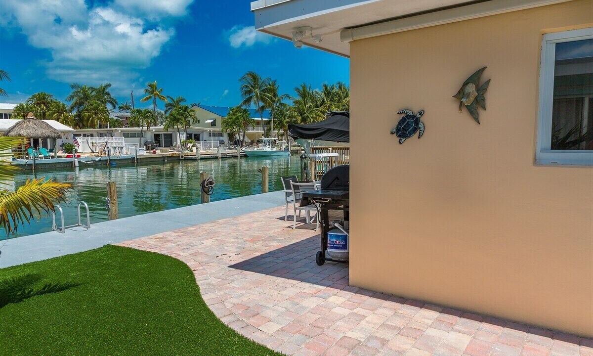 Photo of Outdoor in Coury