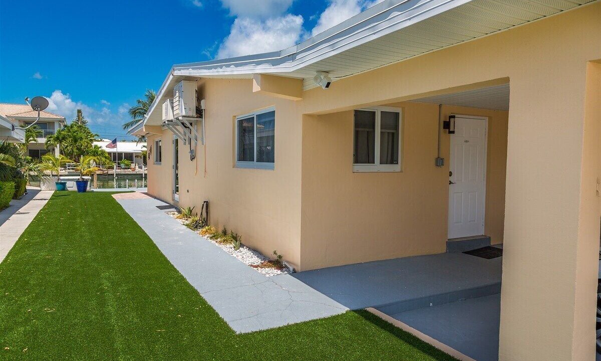 Photo of Outdoor in Coury