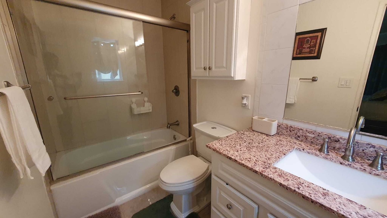 Photo of Bathroom in Harbor