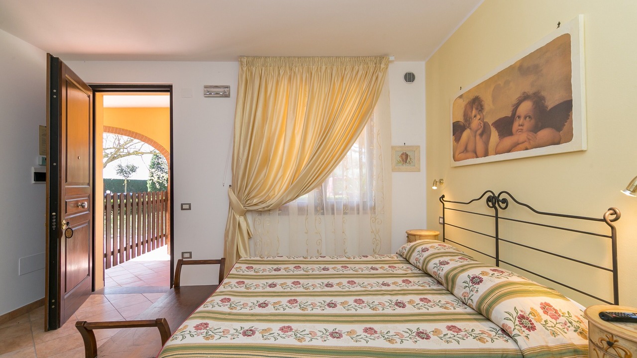 Photo of Bedroom in Campiglia Marittima