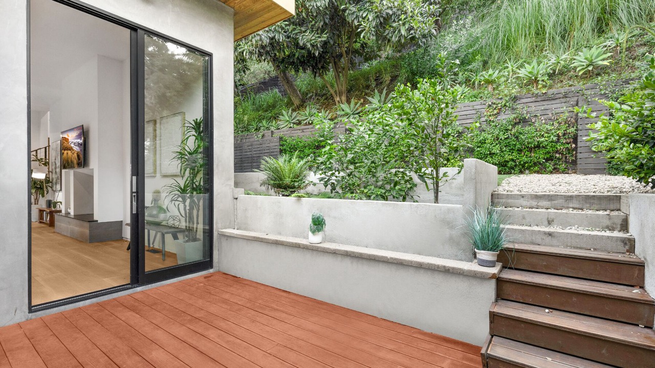 Photo of Patio Balcony in Beverly Glen