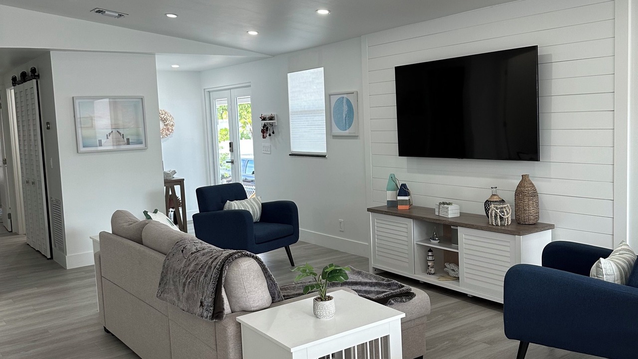 Photo of Livingroom in Sexton Cove Estates