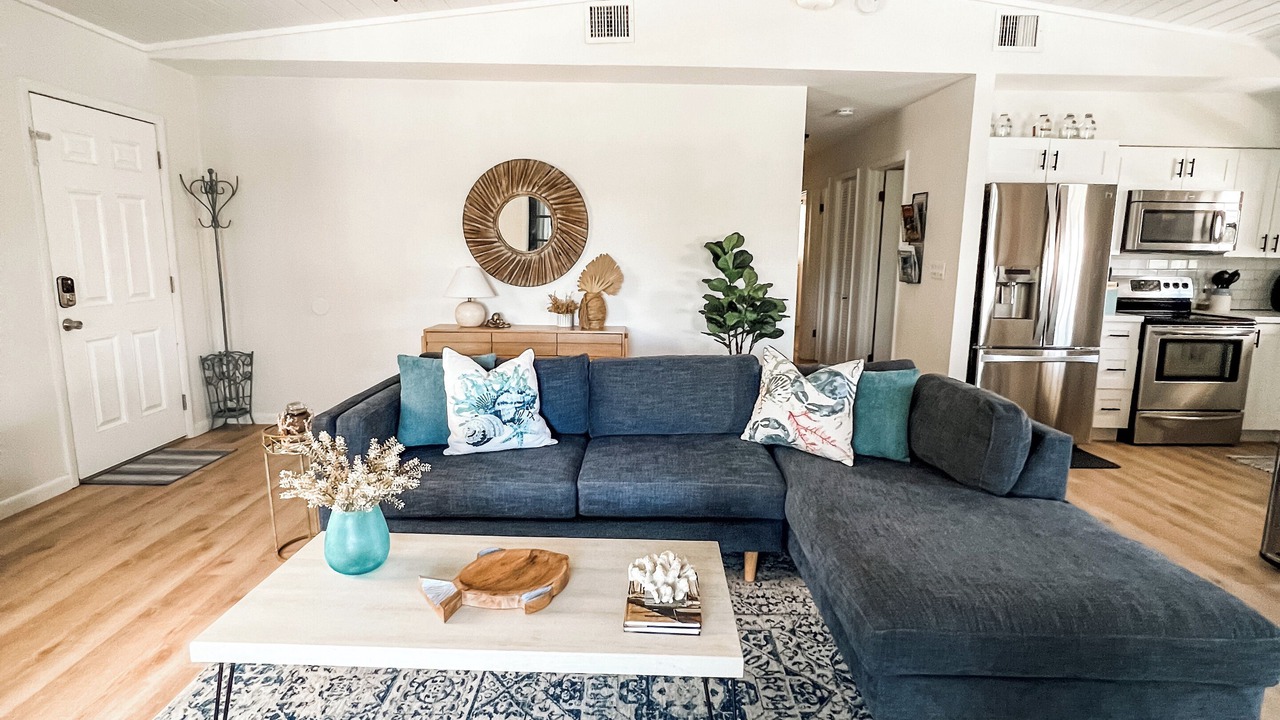 Photo of Livingroom in Cutthroat Harbor Estates