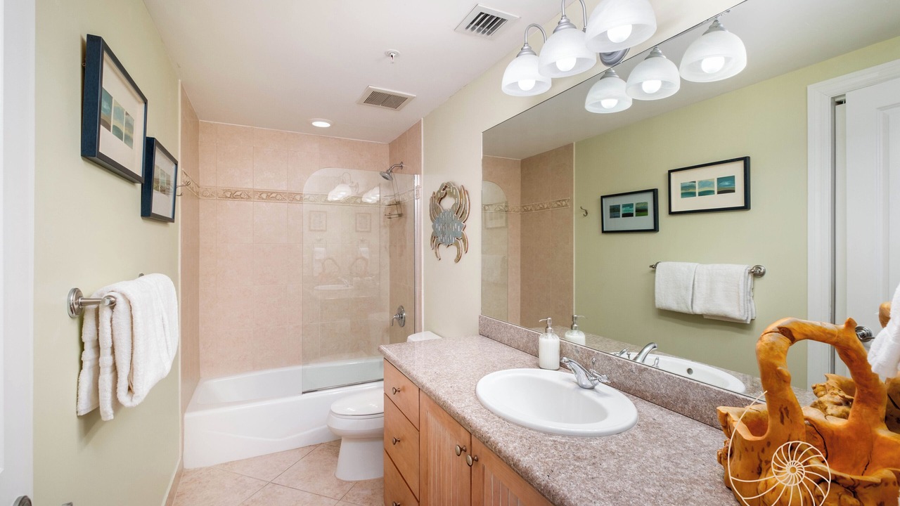 Photo of Bathroom in Islamorada