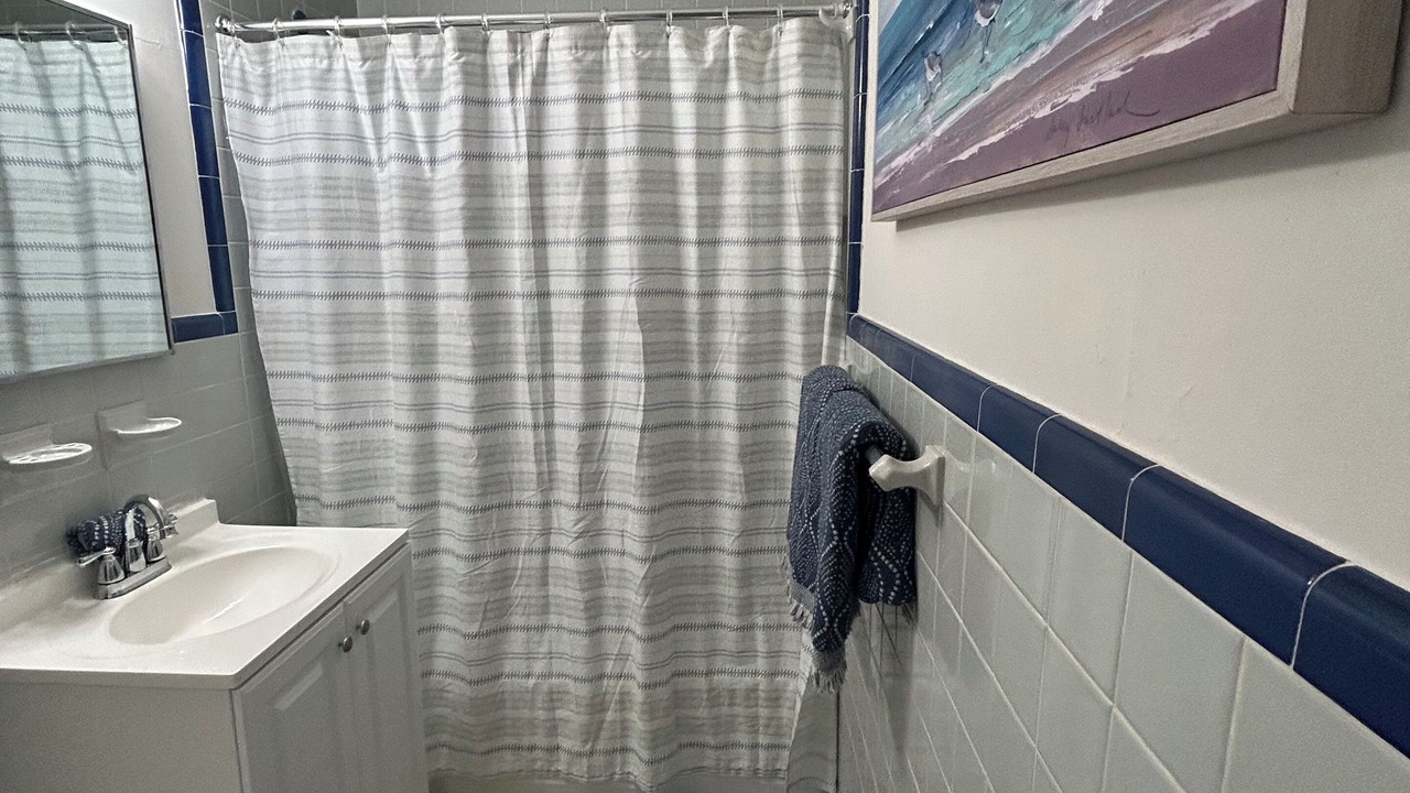 Photo of Bathroom in Summerland Key