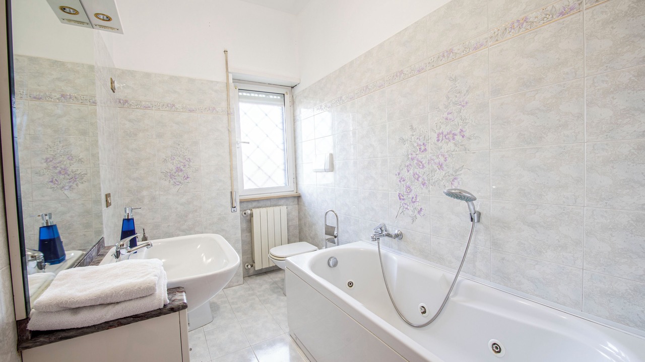Photo of Bathroom in Zona XIX Casal Morena