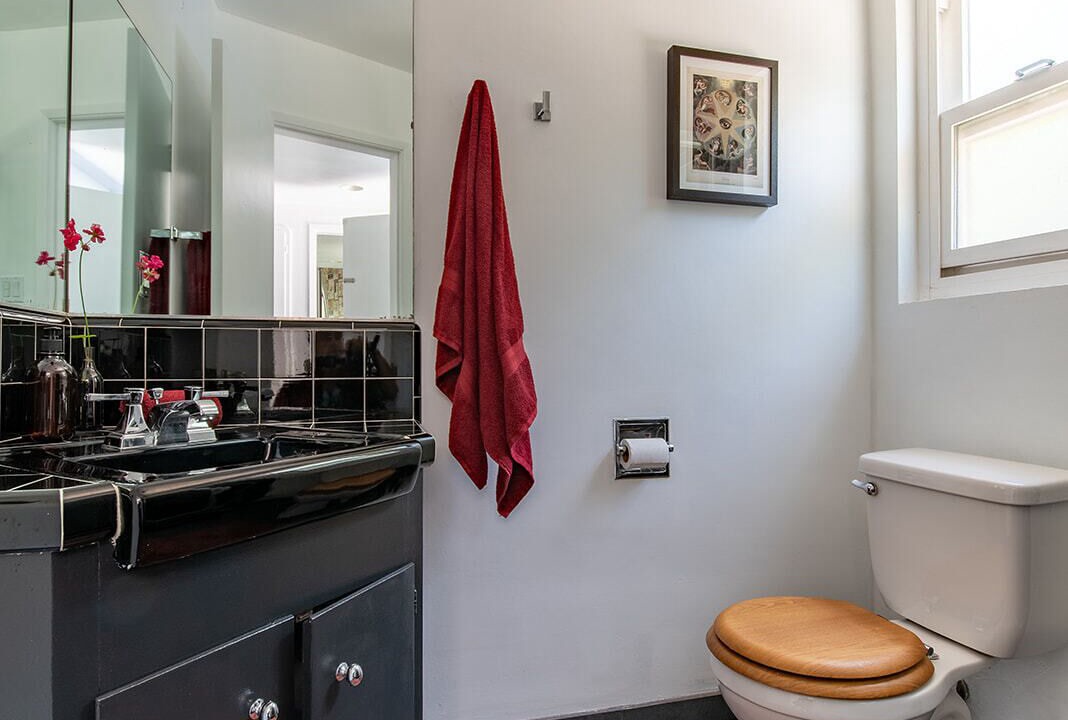 Photo of Bathroom in Hollywood Hills West