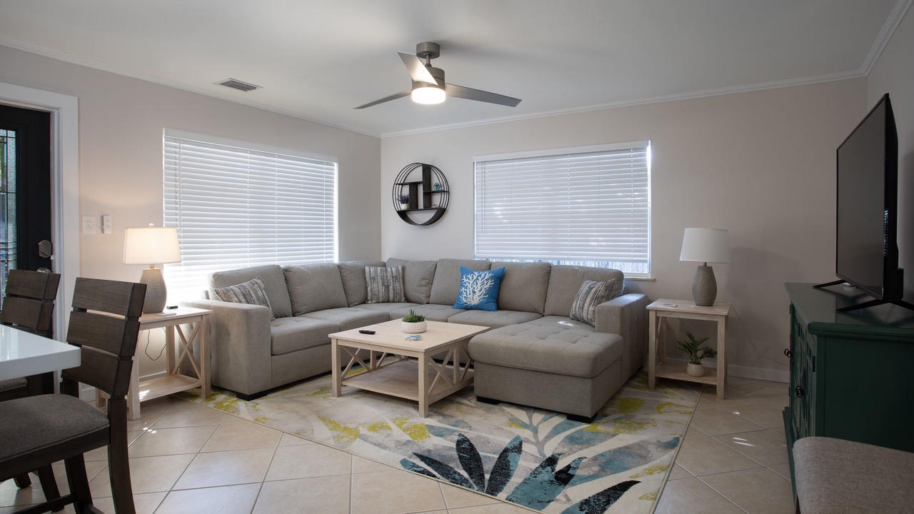 Photo of Livingroom in Midtown