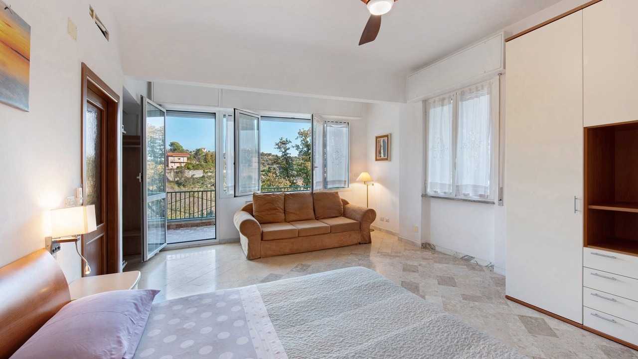 Photo of Bedroom in Celle Ligure