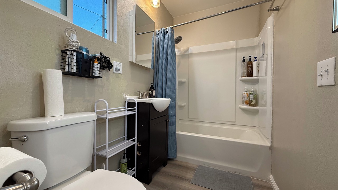 Photo of Bathroom in Gardena