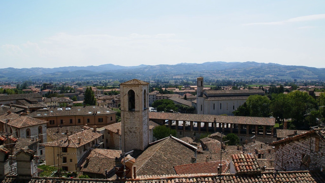 Photo of Others in Montone