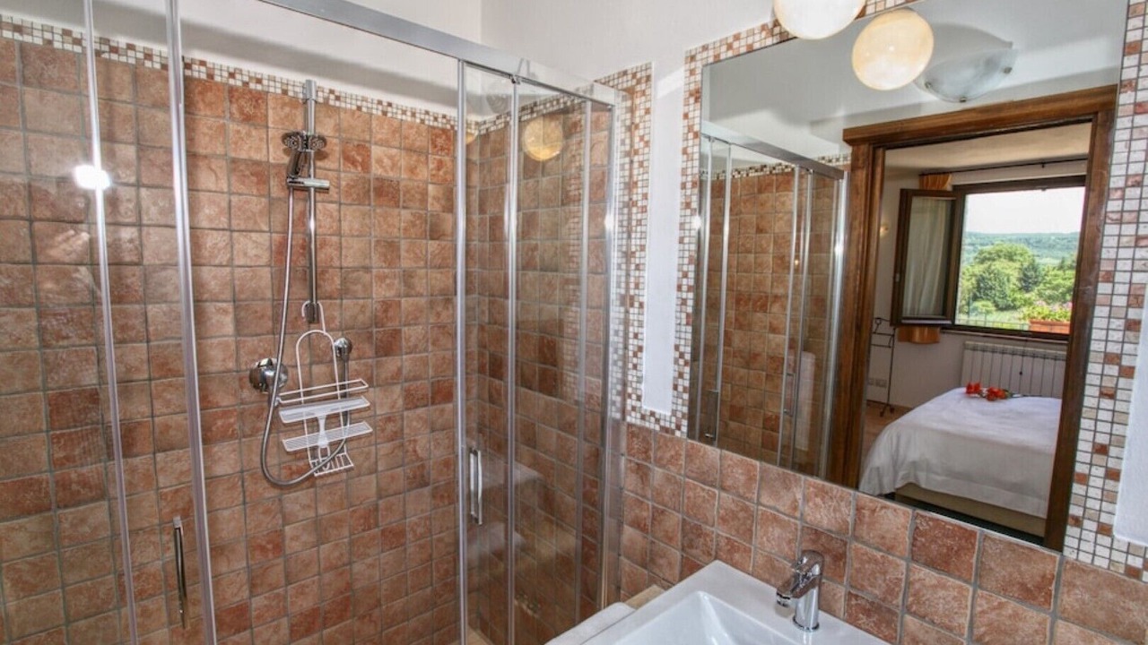 Photo of Bathroom in Todi