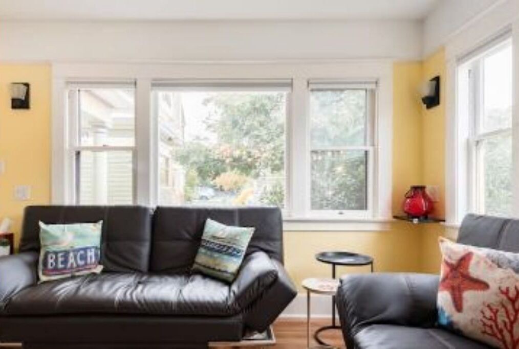 Photo of Livingroom in Eastside