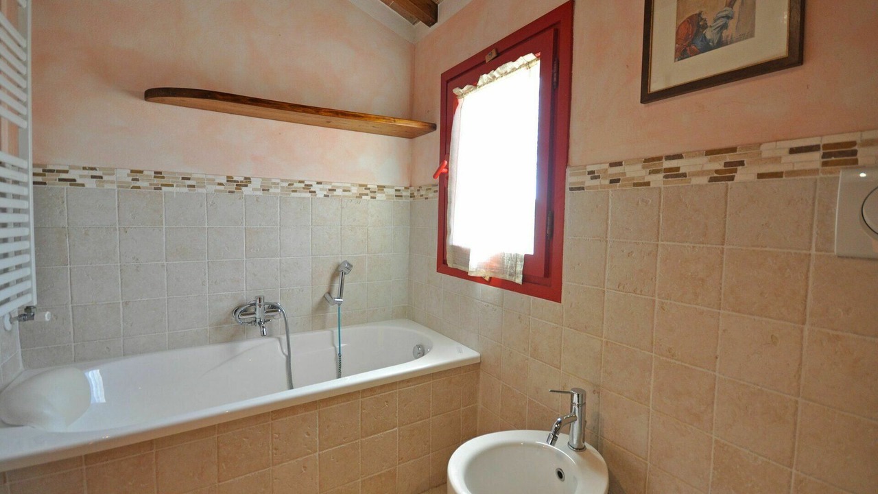 Photo of Bathroom in Cortona