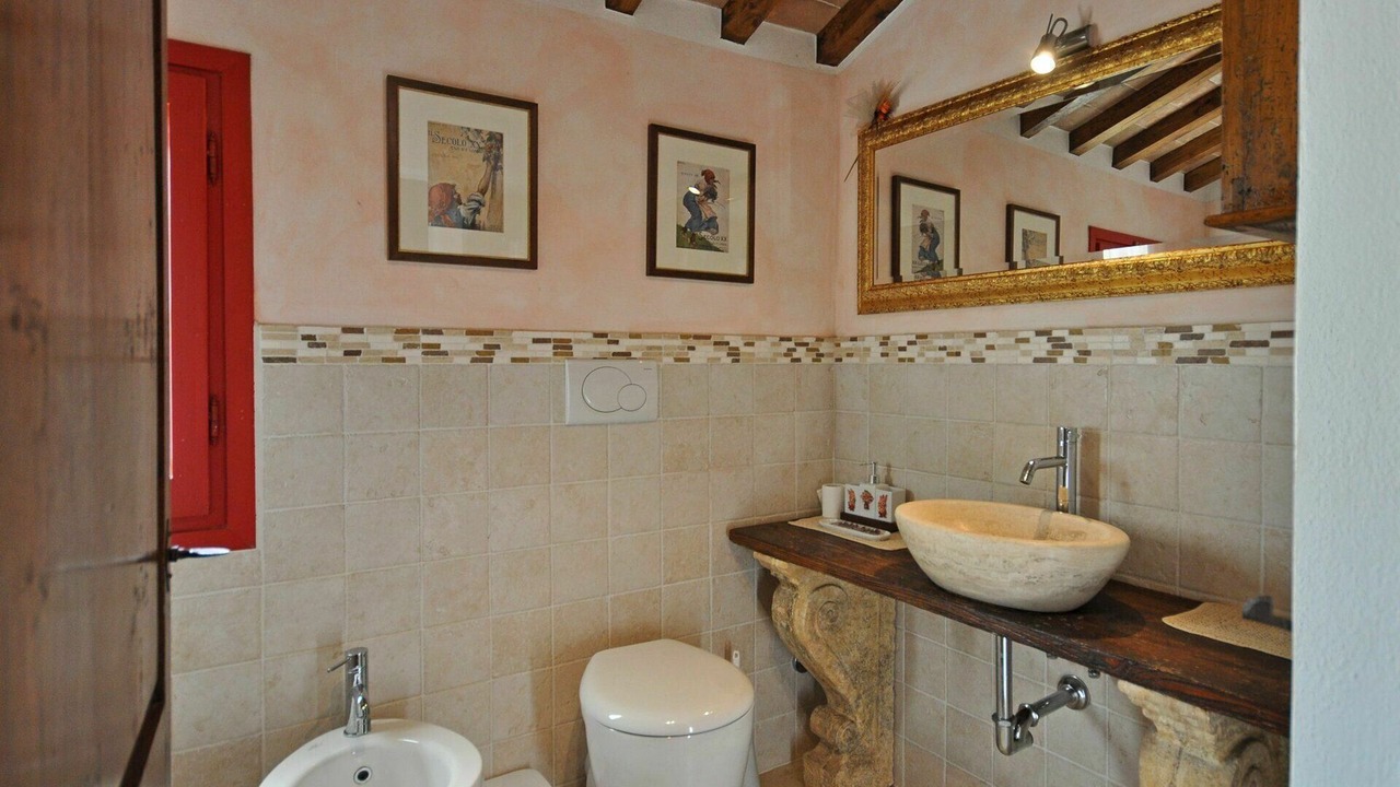 Photo of Bathroom in Cortona
