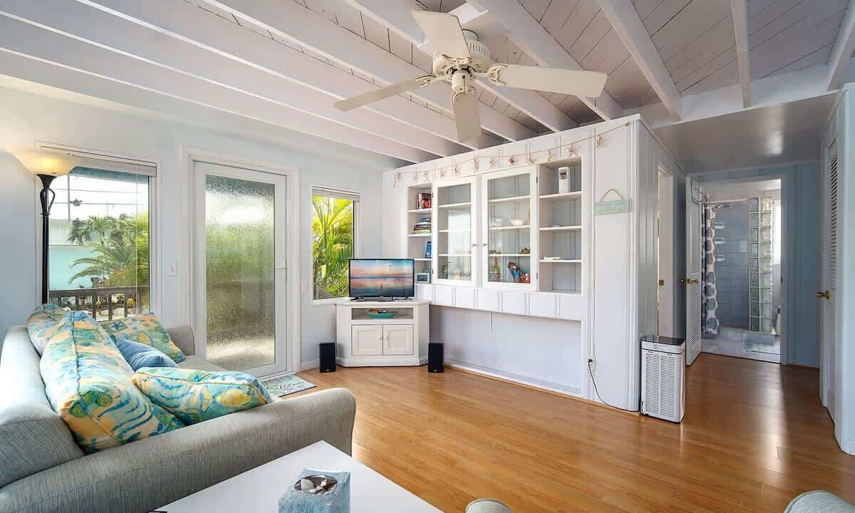Photo of Livingroom in Summerland Key