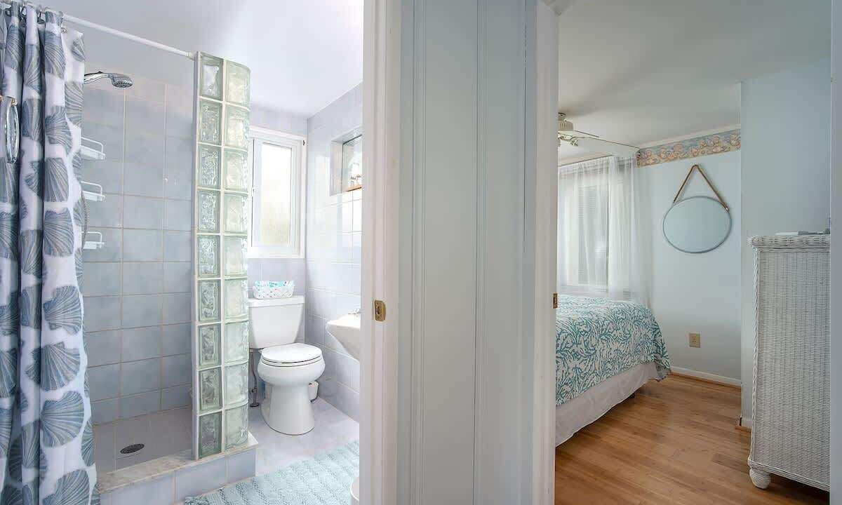 Photo of Bathroom in Summerland Key