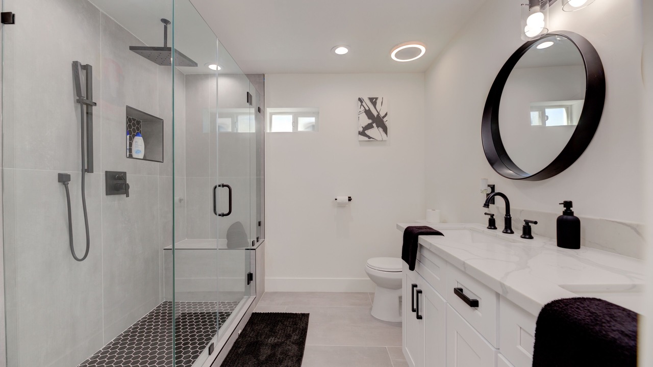 Photo of Bathroom in North Redondo