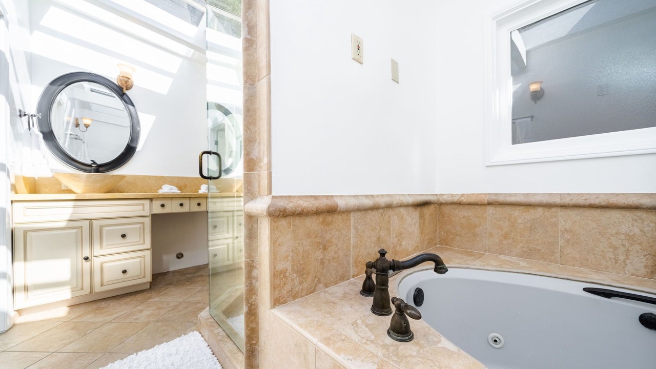 Photo of Bathroom in Los Angeles