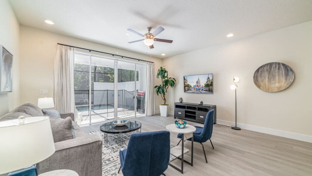 Photo of Livingroom in Four Corners