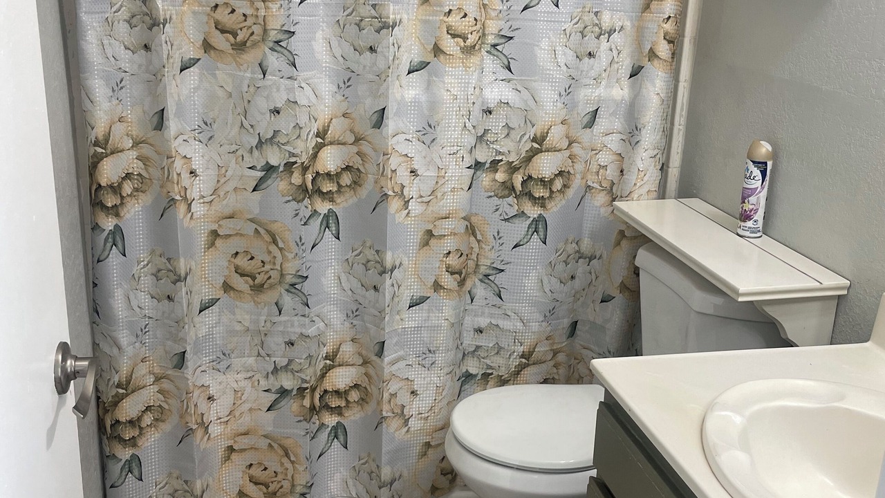 Photo of Bathroom in Palmdale