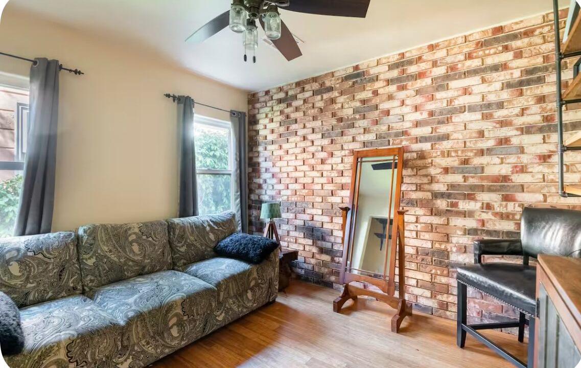 Photo of Livingroom in View Park-Windsor Hills