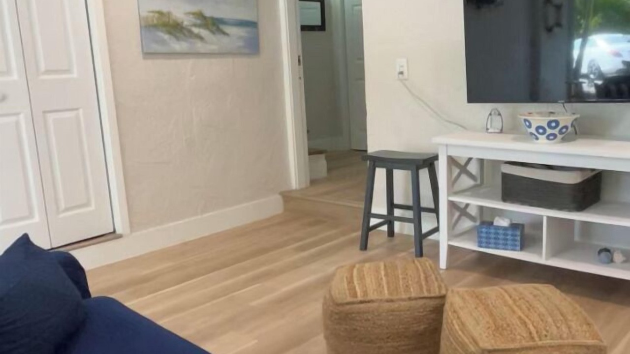 Photo of Livingroom in Pirates Cove
