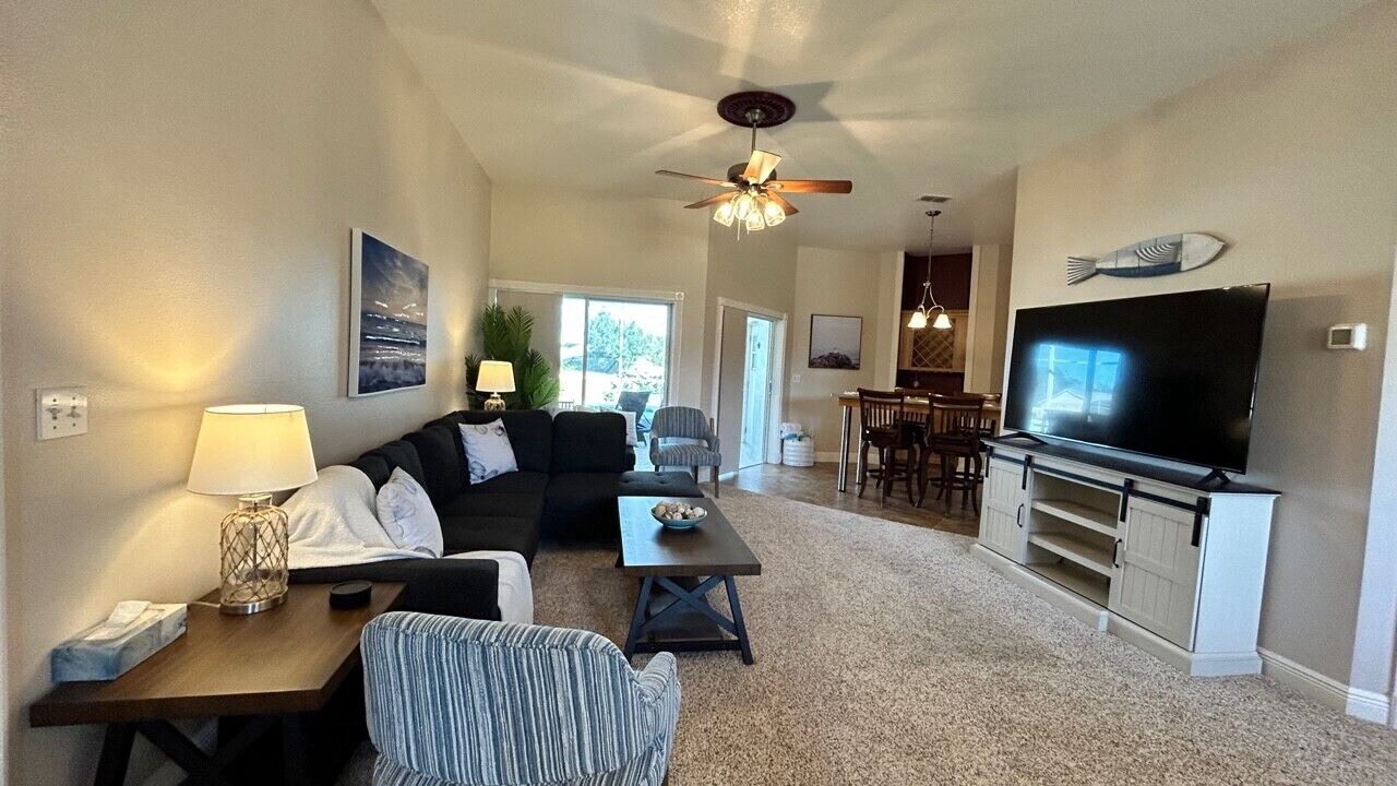 Photo of Livingroom in Sunridge Woods