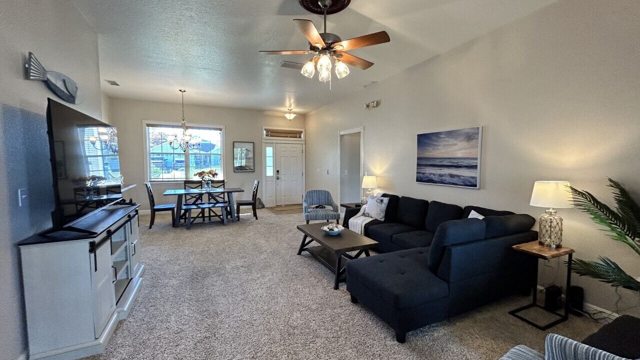 Photo of Livingroom in Sunridge Woods