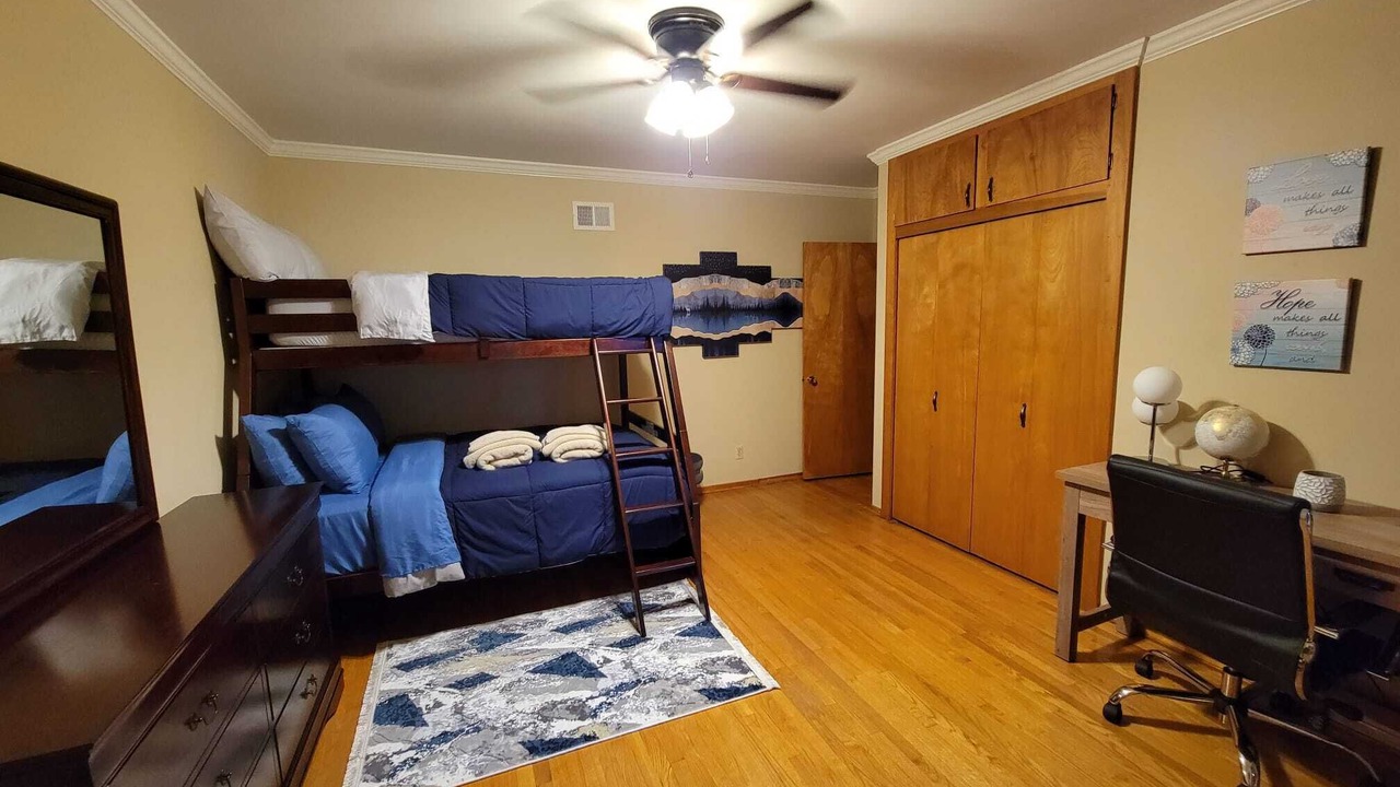 Photo of Bedroom in Wrigley