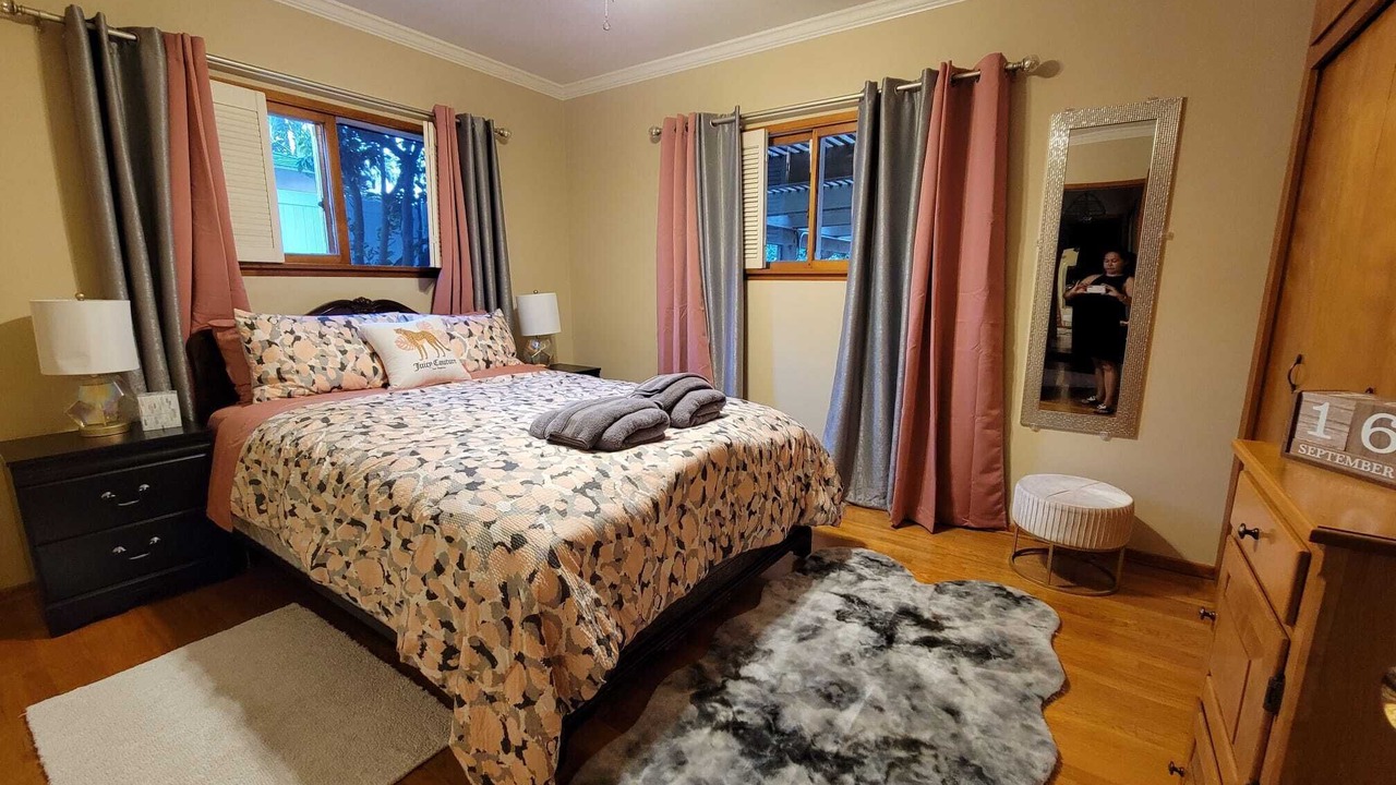 Photo of Bedroom in Wrigley