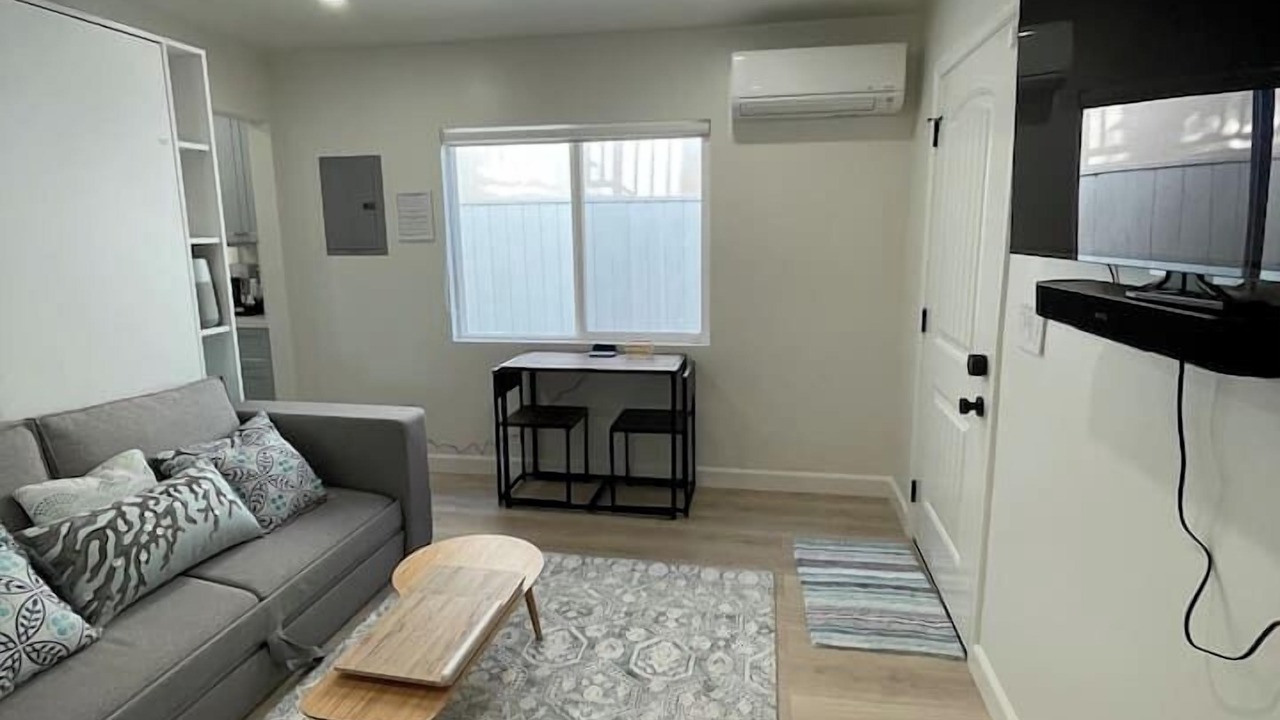 Photo of Livingroom in The Strand