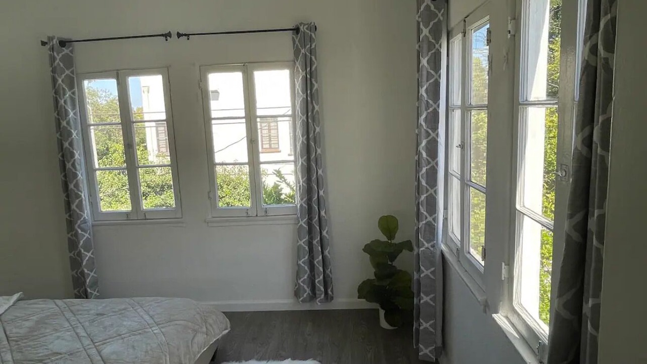 Photo of Bedroom in Pico - Robertson